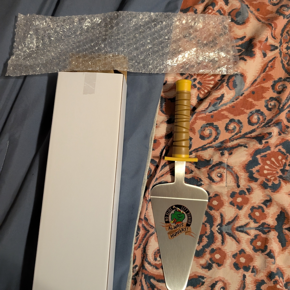 Fun Pizza Server with Yellow Handle